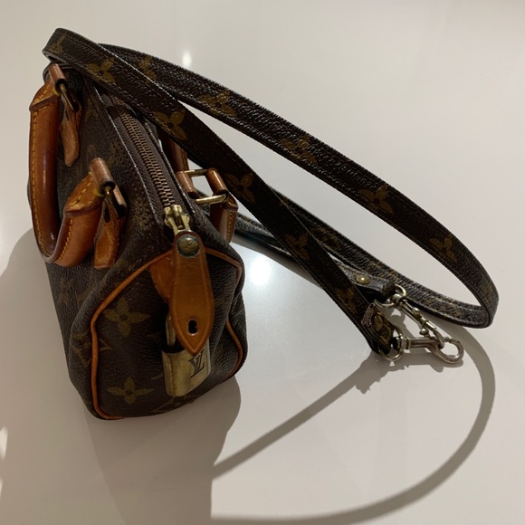 L.V. “MY DADDY LOVES ME” BAG! RARE MONO STRAP! - Picture 1 of 5